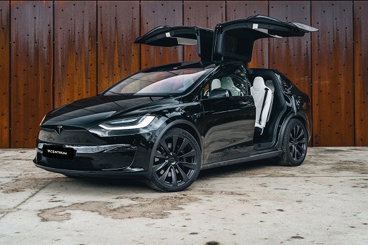Model X Diamond Black